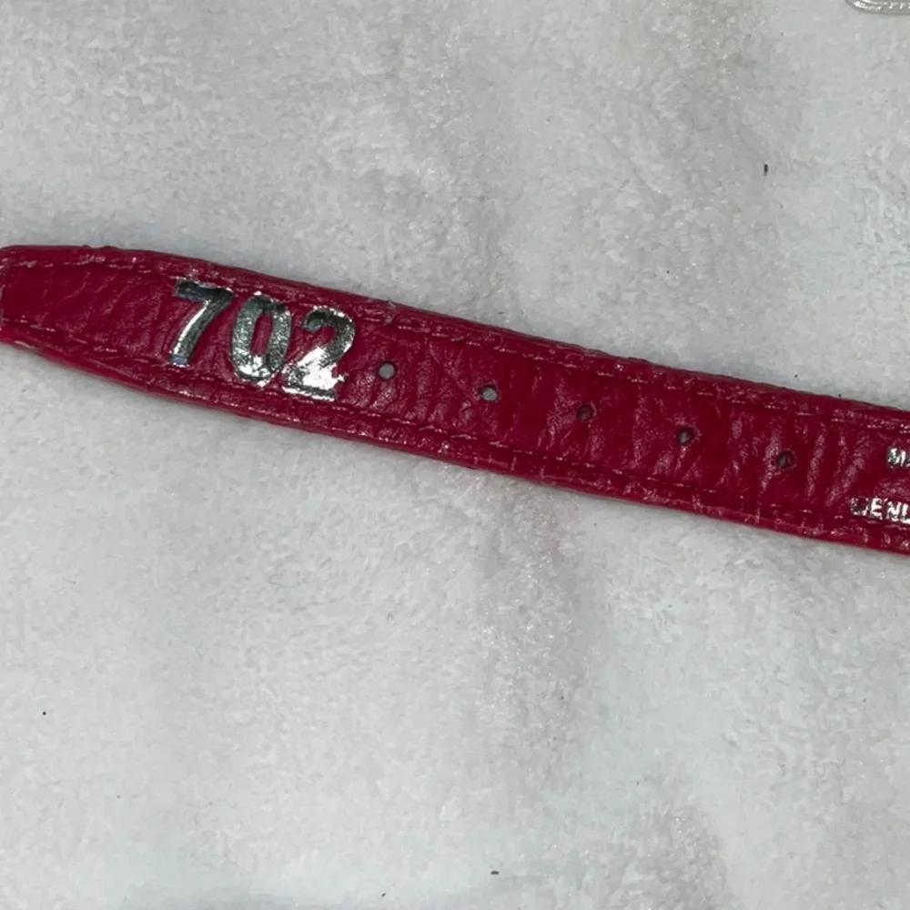 New 702 genuine leather Alpine bone colorfustian in color size 10”.